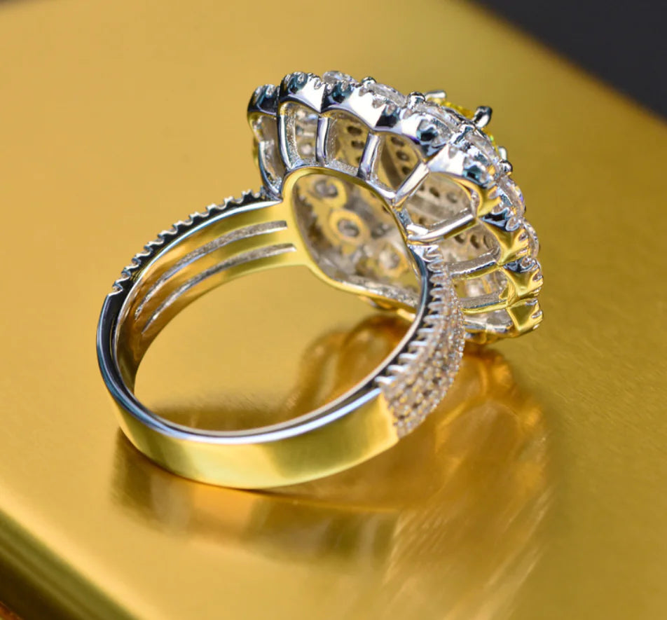 Vintage Style Dual-Color Zirconia Luxury Ring