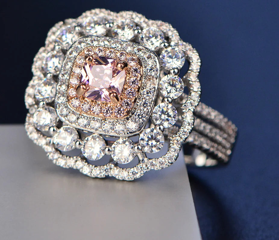 Vintage Style Dual-Color Zirconia Luxury Ring