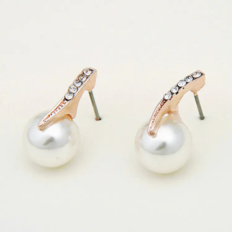 Pearl Necklace Set with Teardrop Design and Rhinestones