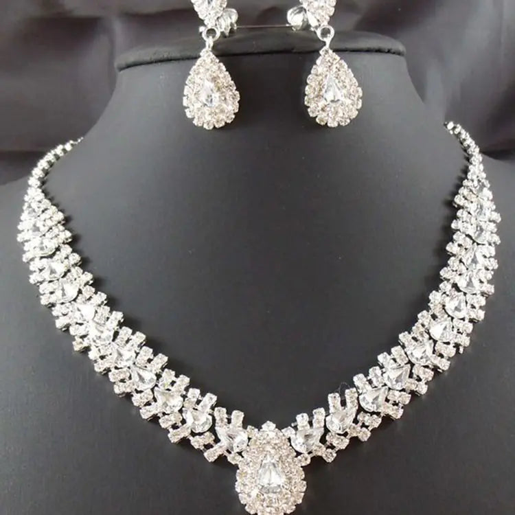 Bridal Jewelry Set with Drop Necklace and Earrings